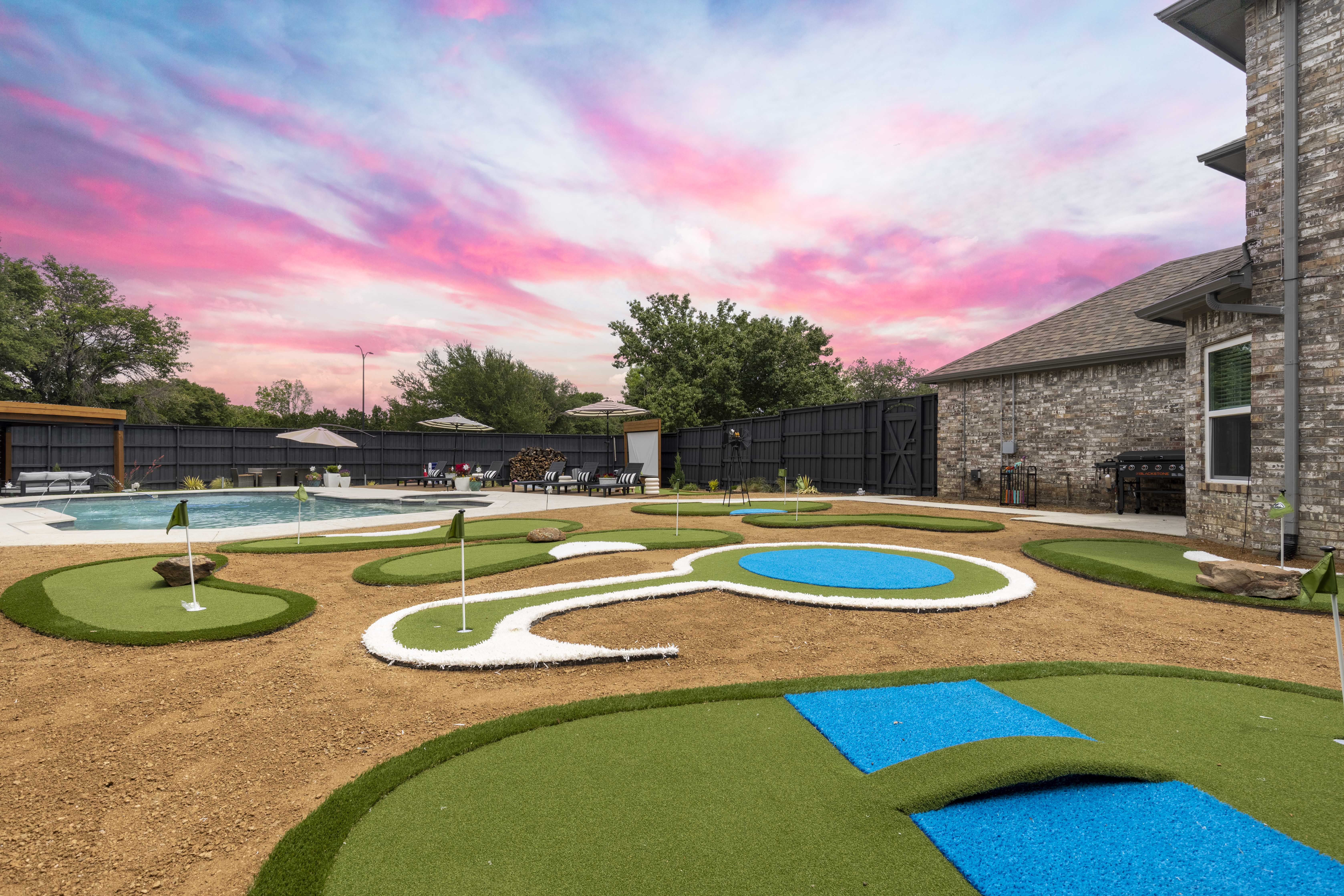Backyard Minigolf 2