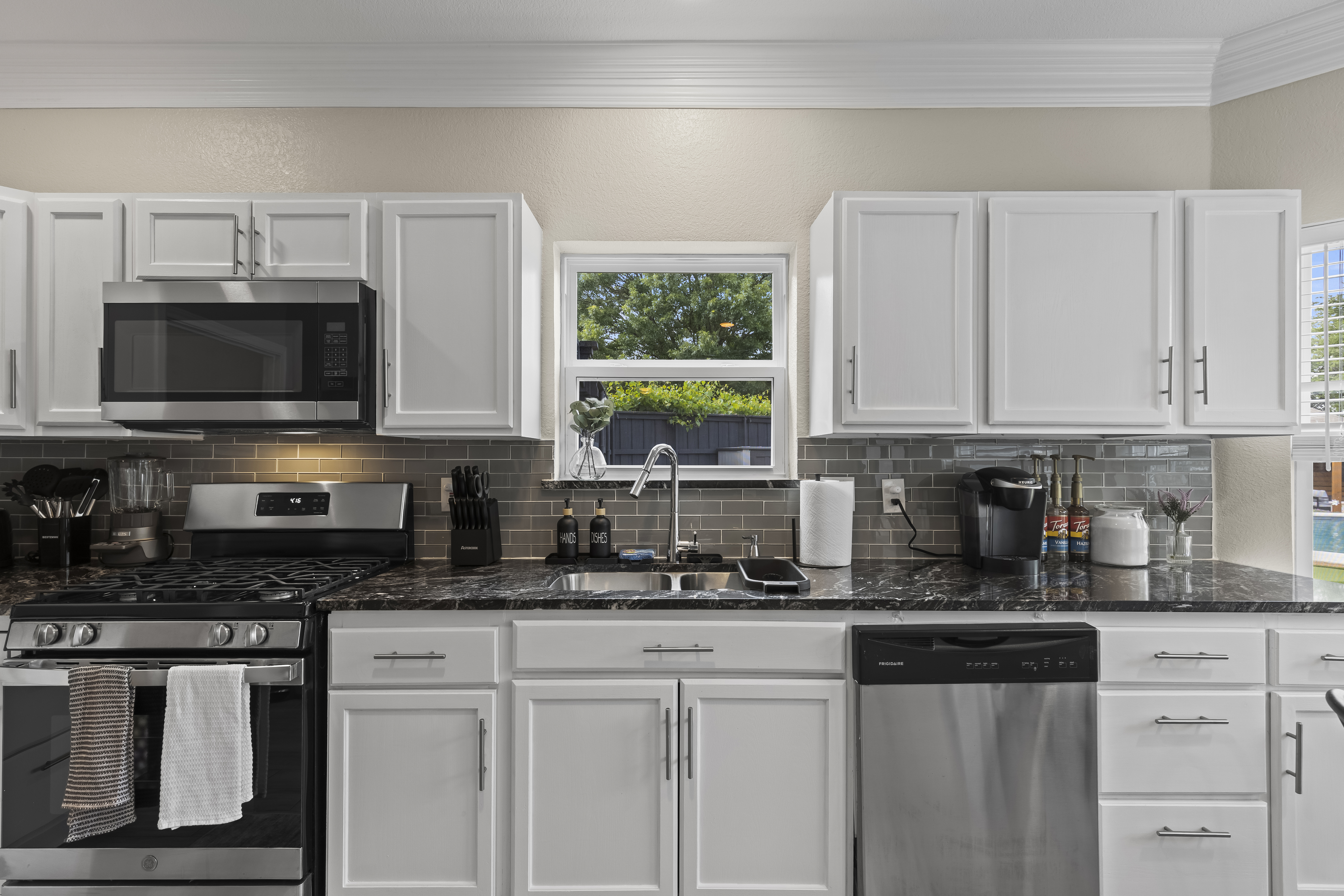 Kitchen 2