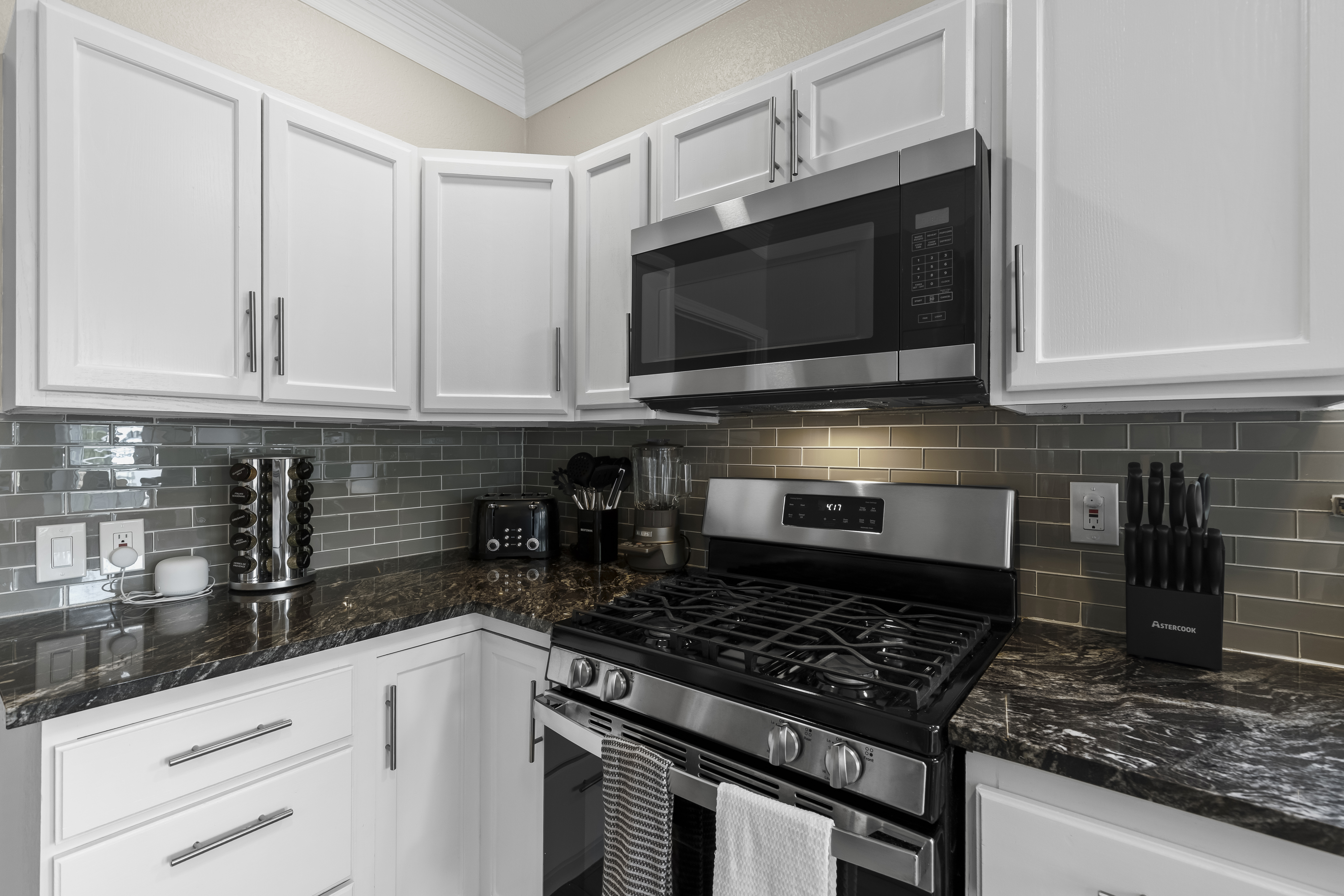 Kitchen 3