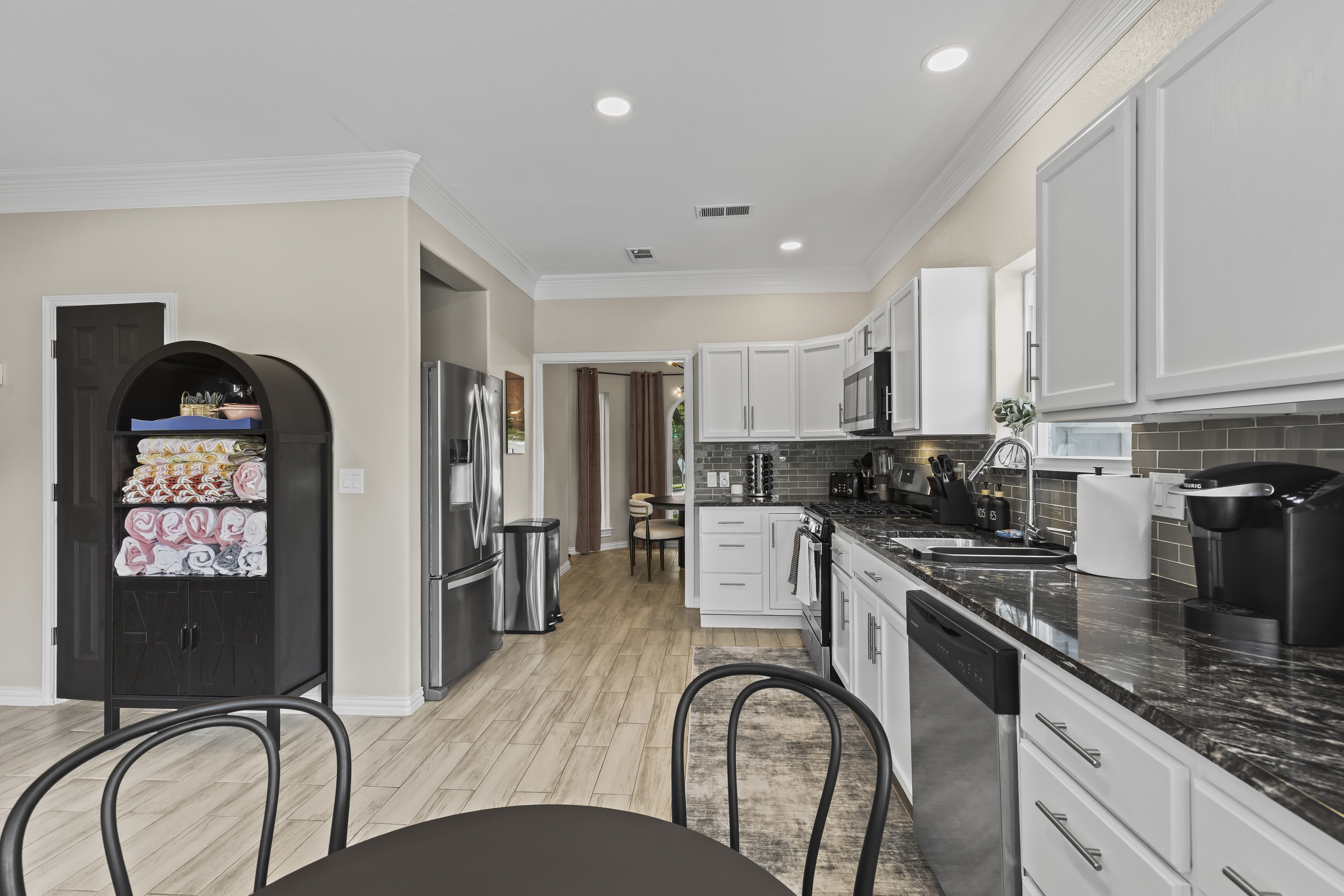 Kitchen 4