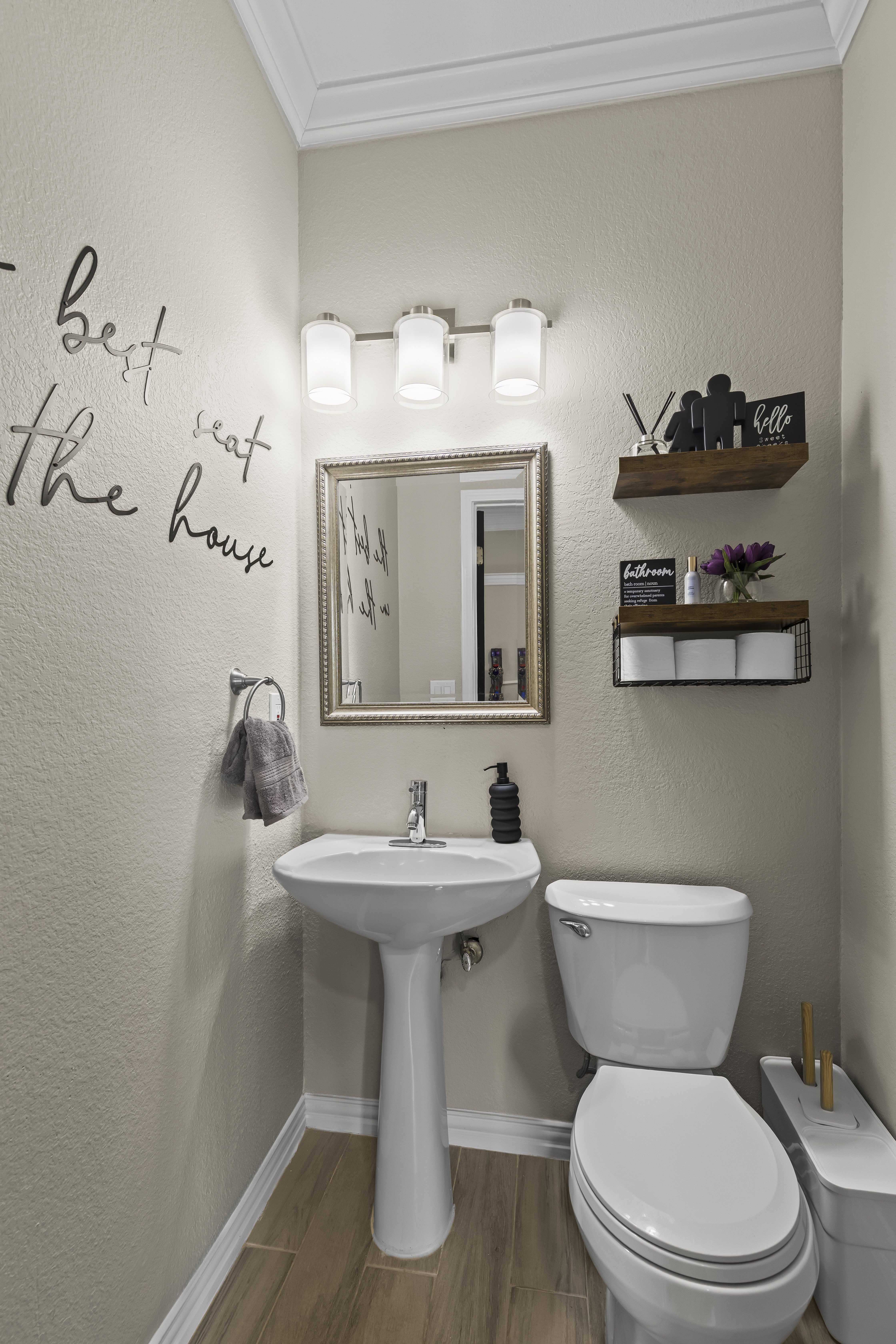 Powder Bathroom 1